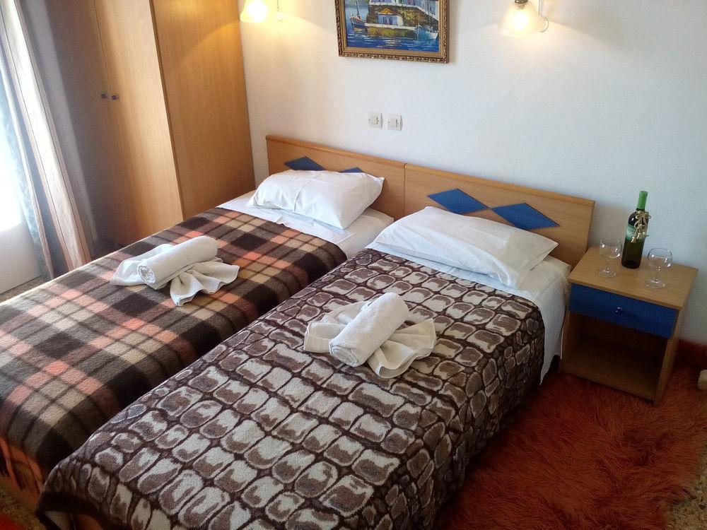 Sofia Rooms Loutra Edipsou  Exterior photo