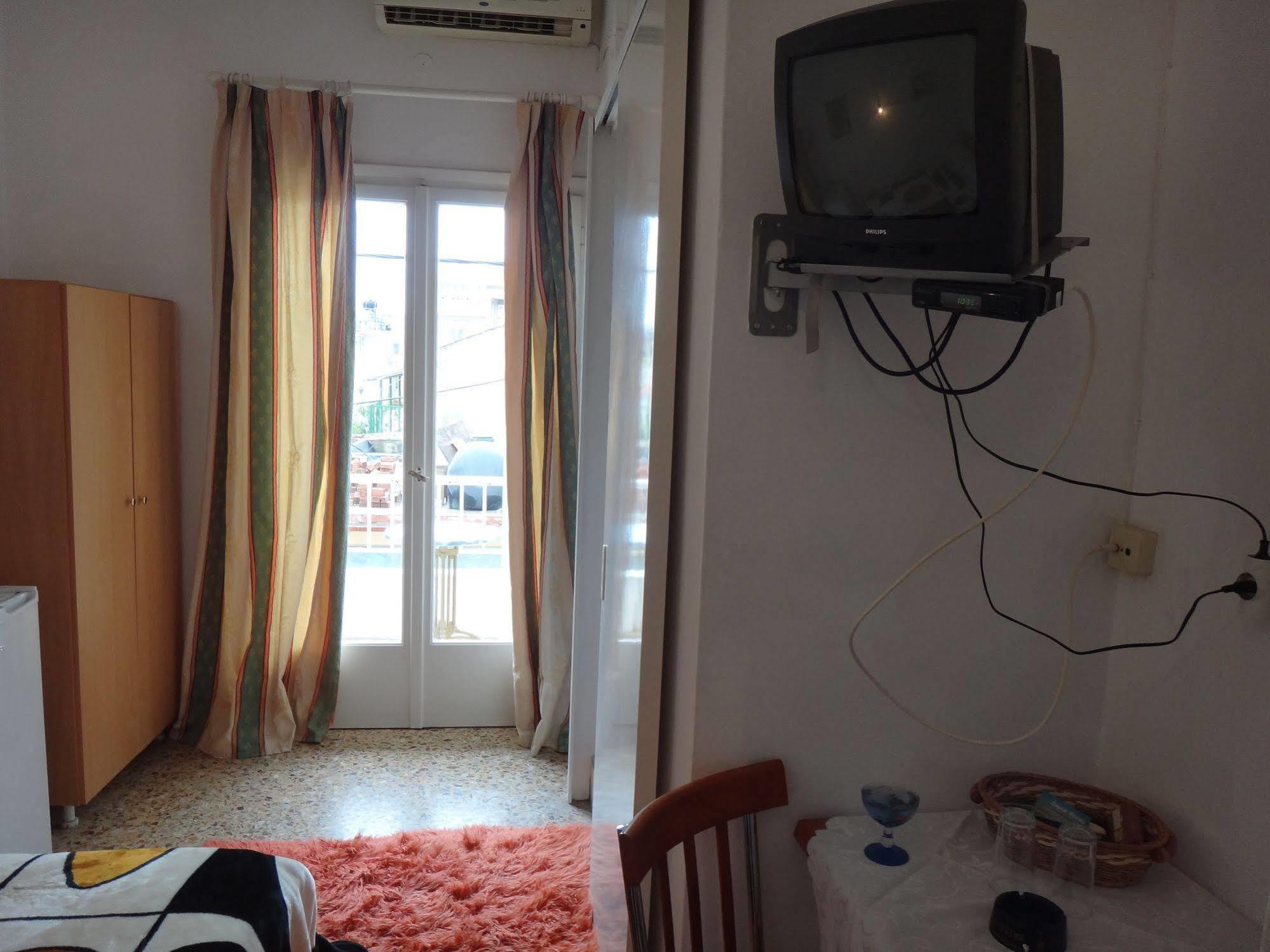 Sofia Rooms Loutra Edipsou  Exterior photo